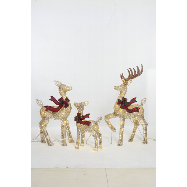 The Holiday Aisle® SET OF 3 UL RANDOM TWINKLE LED RATTANLOOK DEER